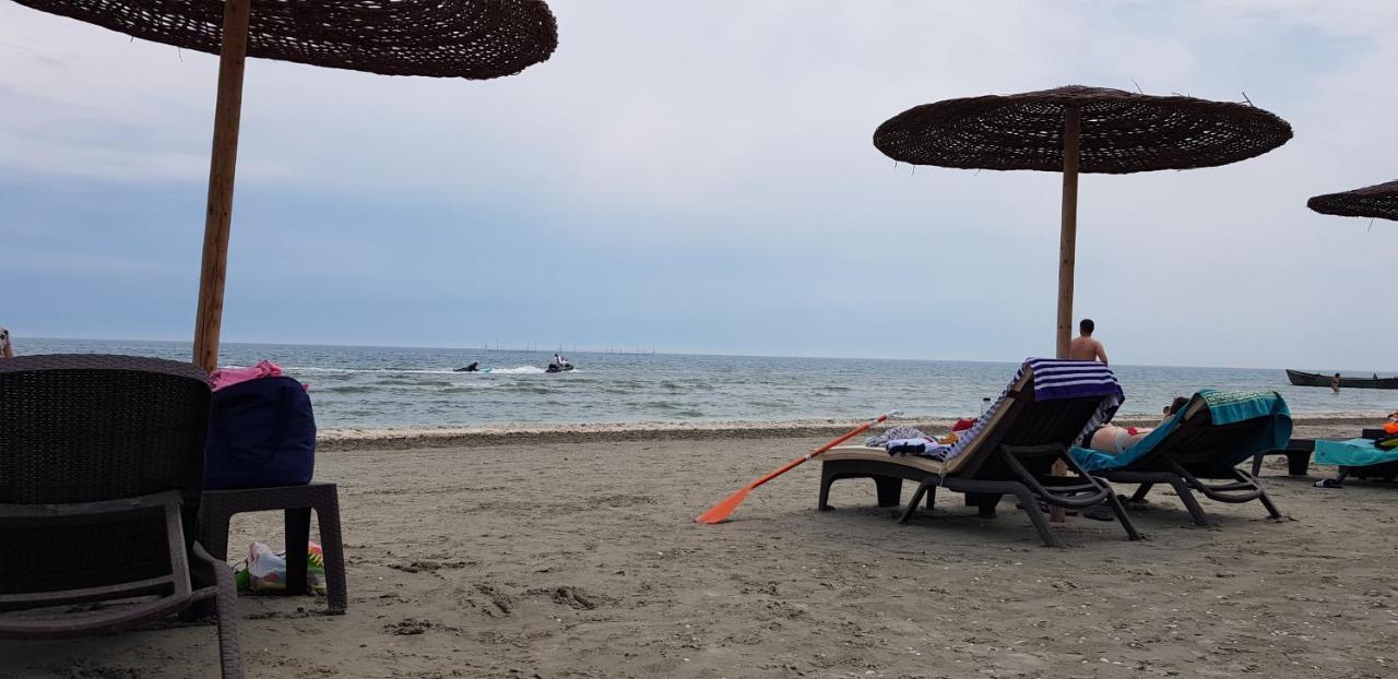 Mara By The Sea, Apartment Năvodari Kültér fotó